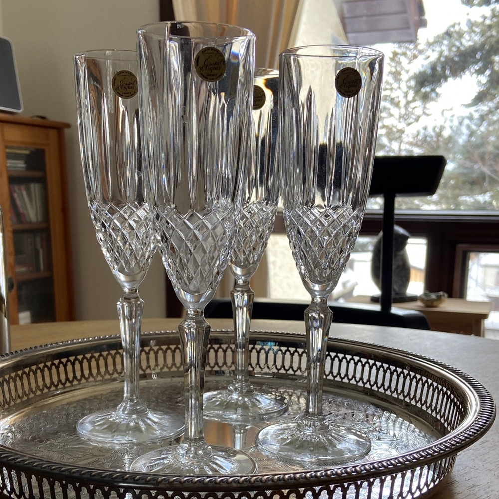 Set of 4  Cristal D'Arques Durand Constance champagne glasses.